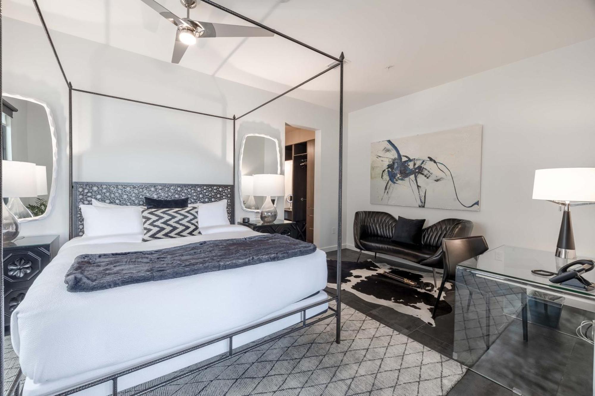 Hotel 121 By Avantstay Chic Modern In *