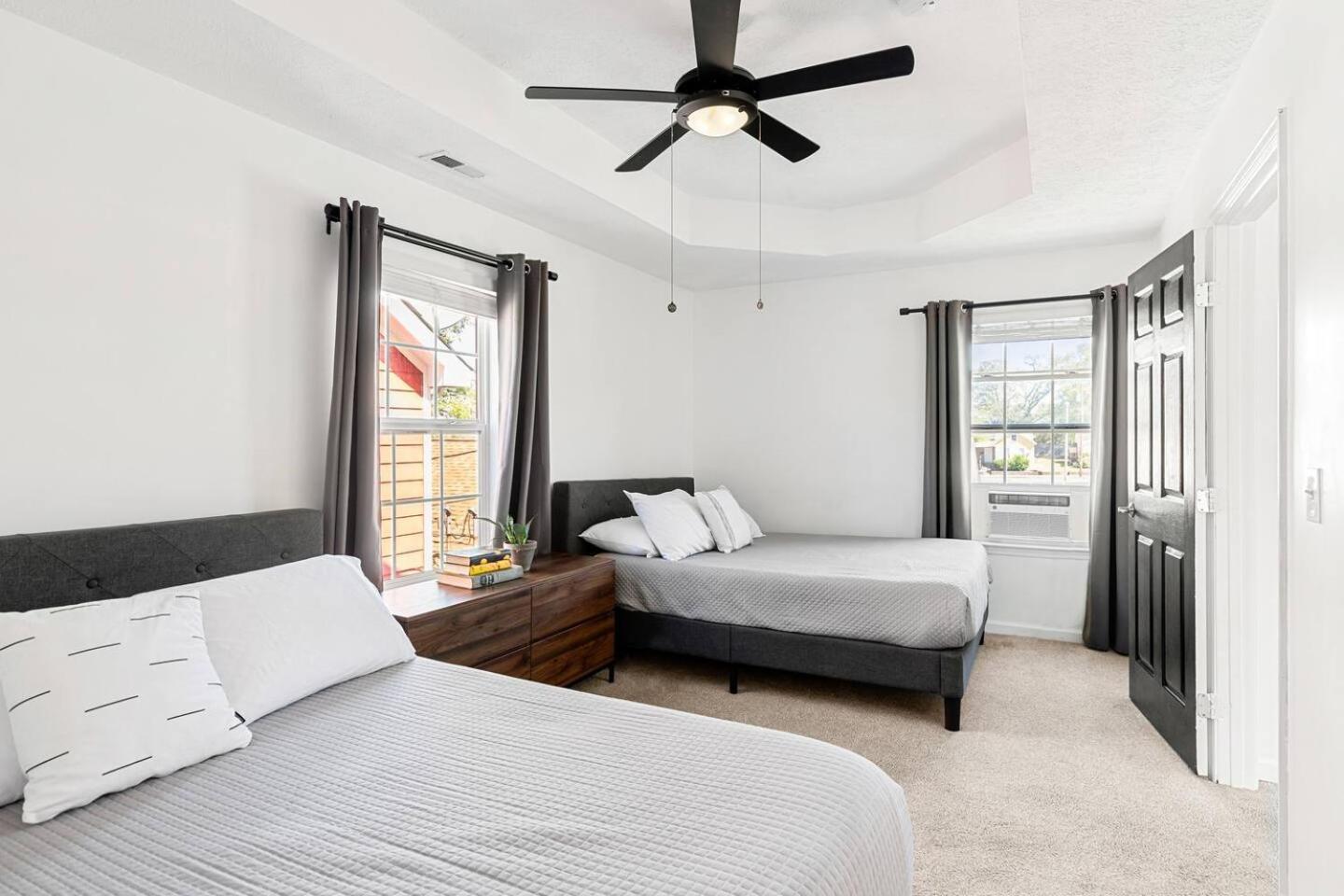 Perfect Sleep 20 Downtown 10 Queen Beds Holiday home Nashville