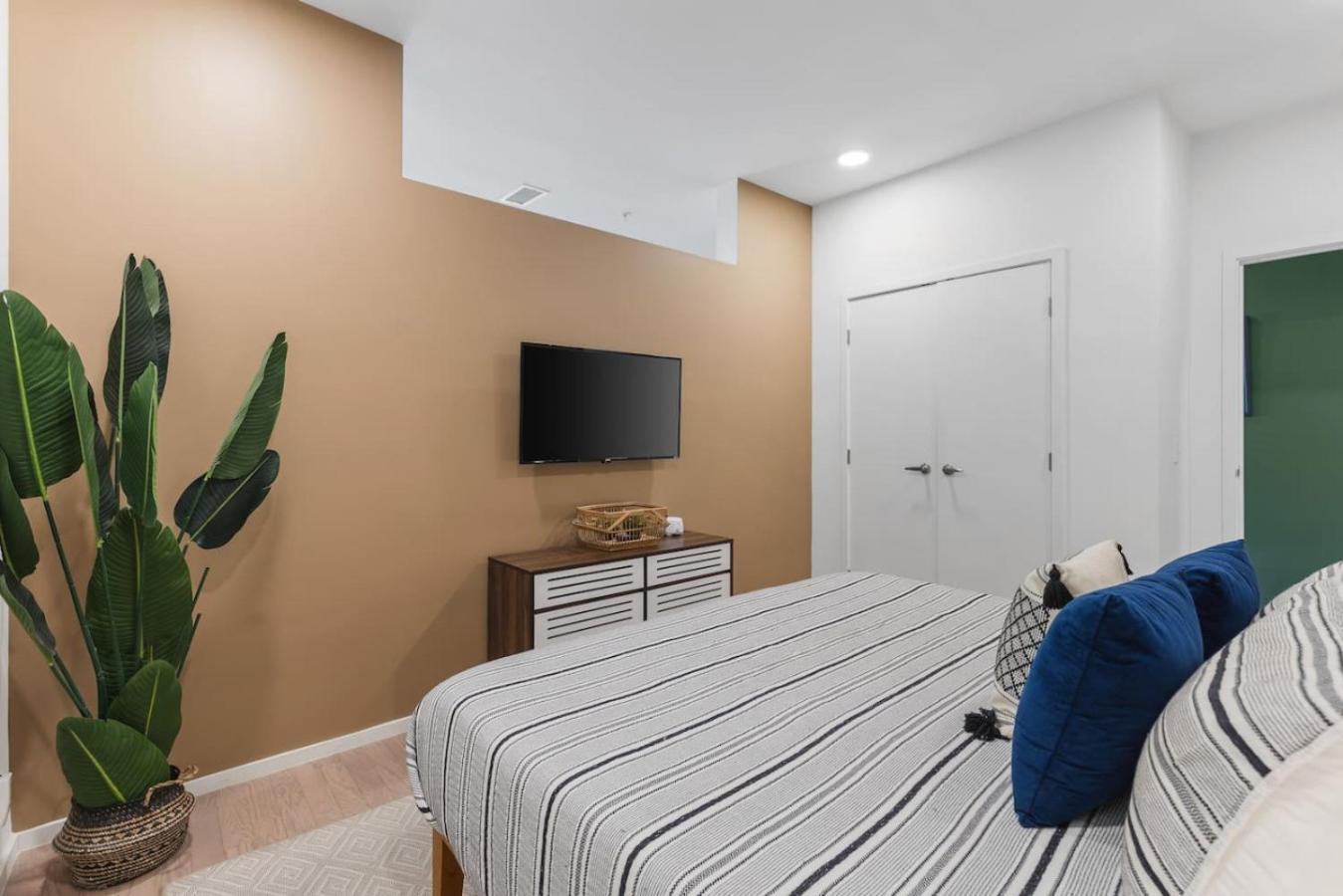 Luxury Riverview With Patio Walk To Broadway Holiday home Nashville