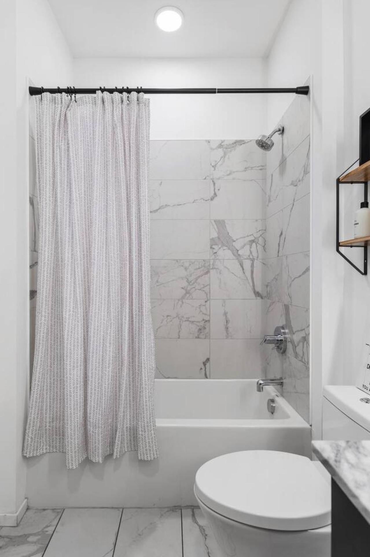 Luxury Riverview With Patio Walk To Broadway