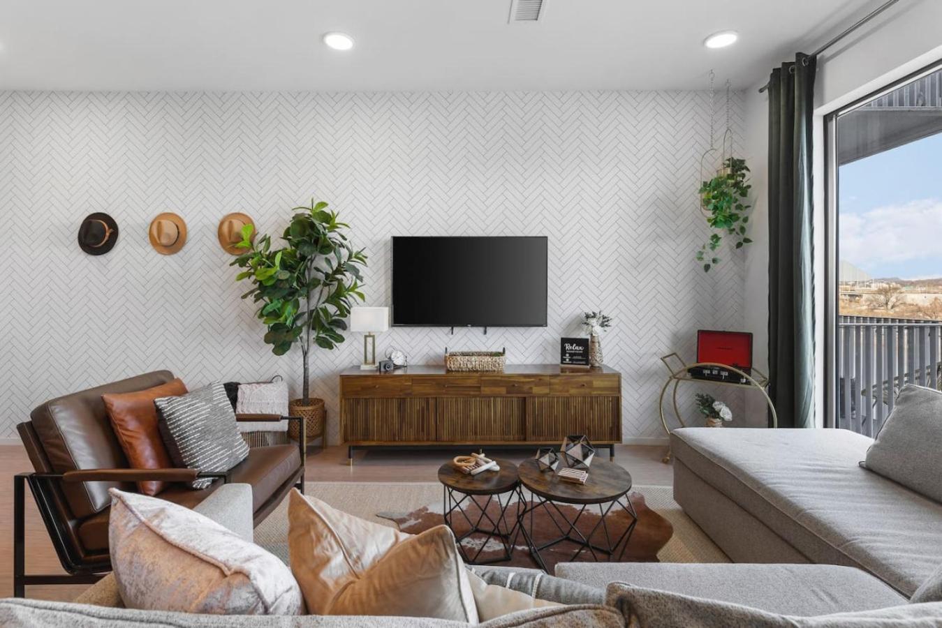 Luxury Riverview With Patio Walk To Broadway Holiday home Nashville