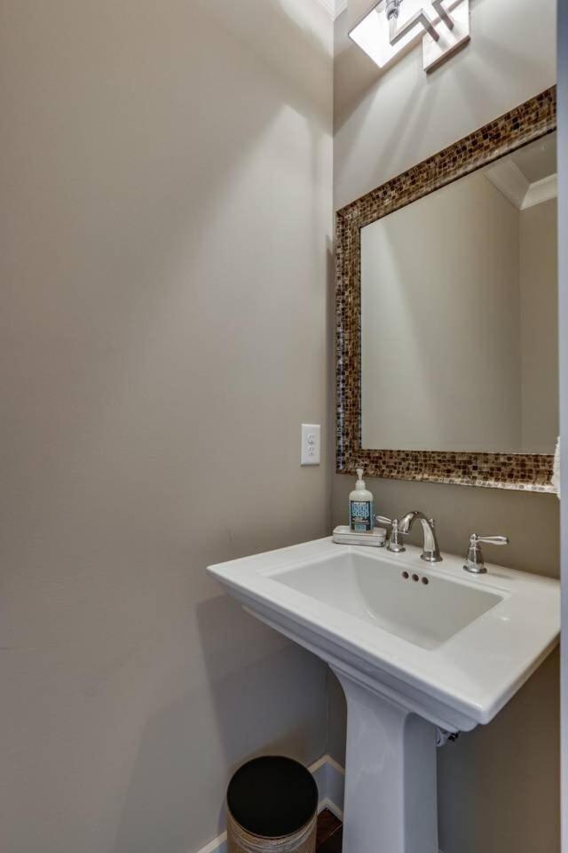 In Twin Homes At Belmont In King Beds * Nashville
