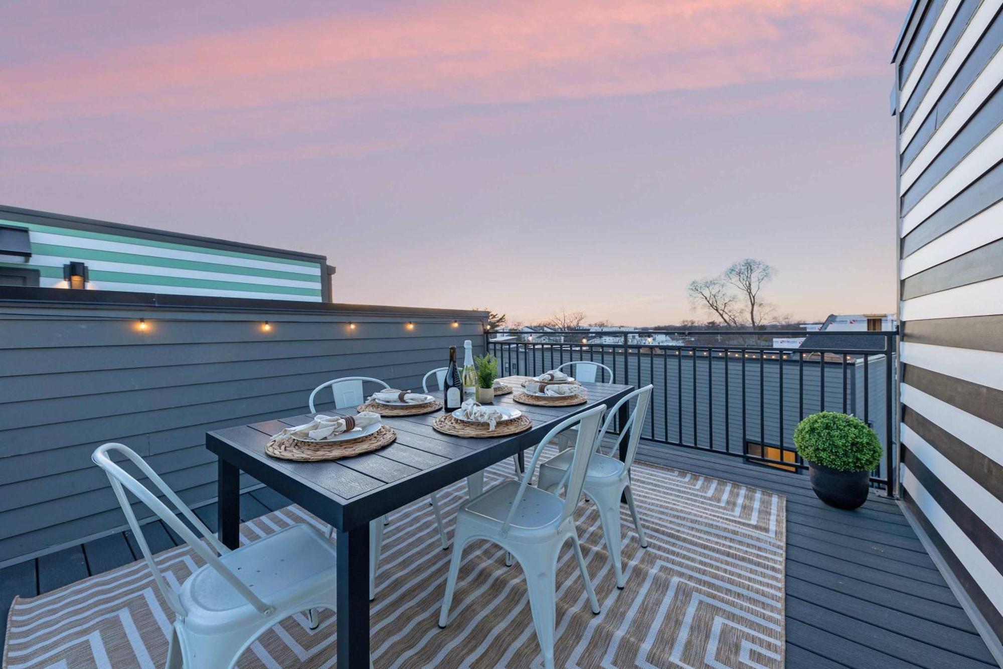 The Aster - Rooftop Patio 2 Miles To Broadway Holiday home Nashville