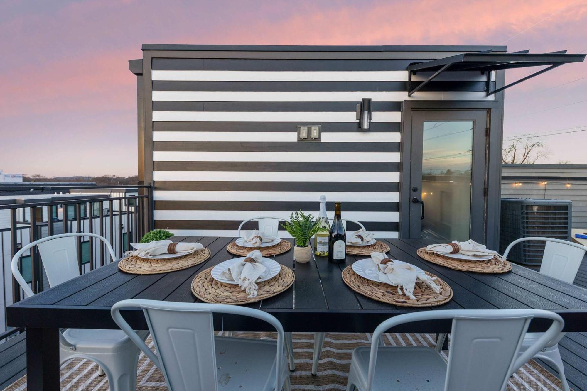 The Aster - Rooftop Patio 2 Miles To Broadway Holiday home Nashville