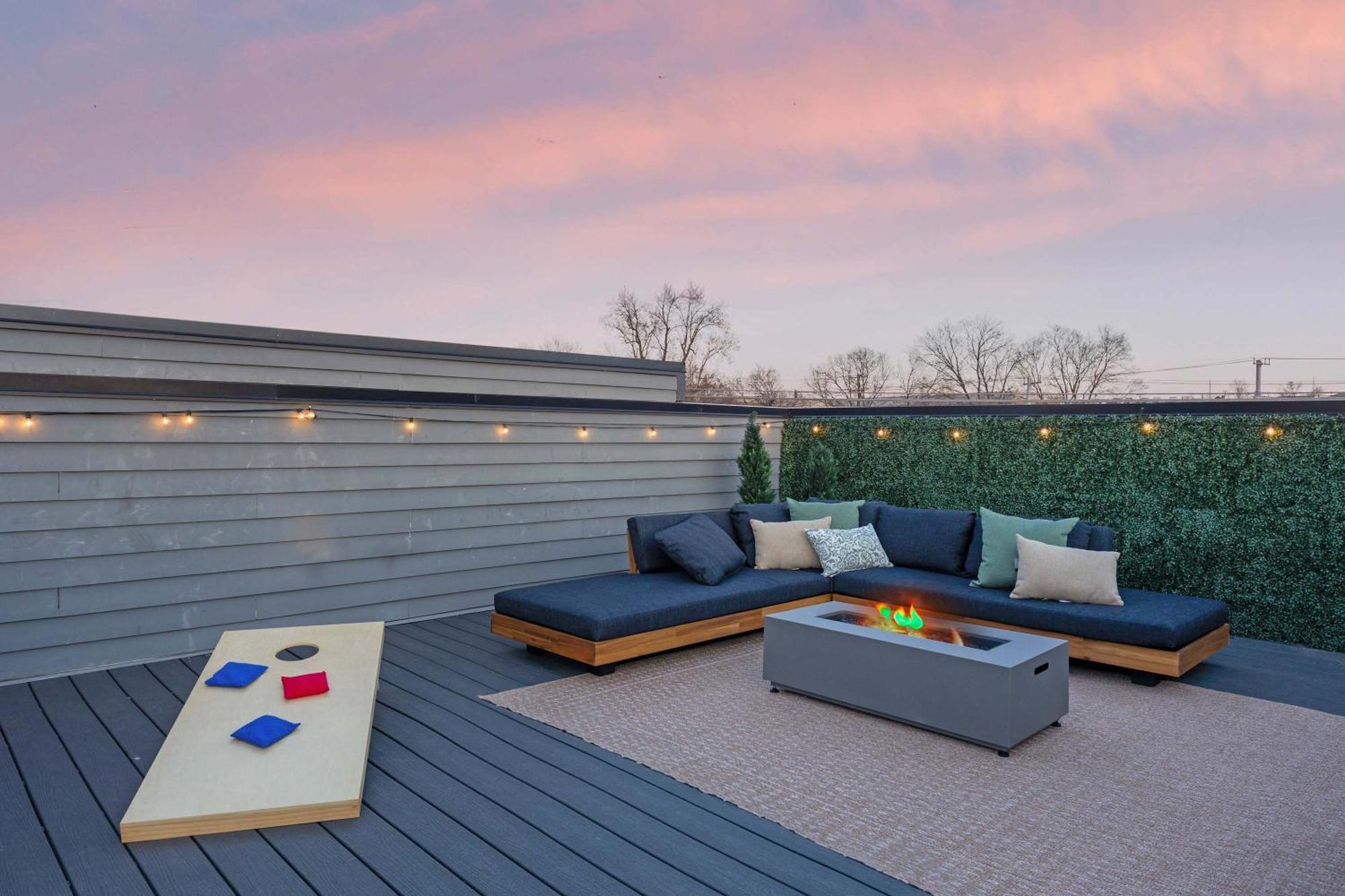 Holiday home The Aster - Rooftop Patio 2 Miles To Broadway