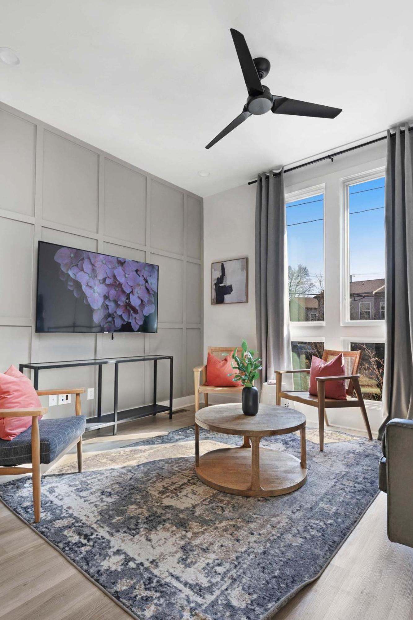 The Camellia - Rooftop Patio & Dog Friendly! * Nashville