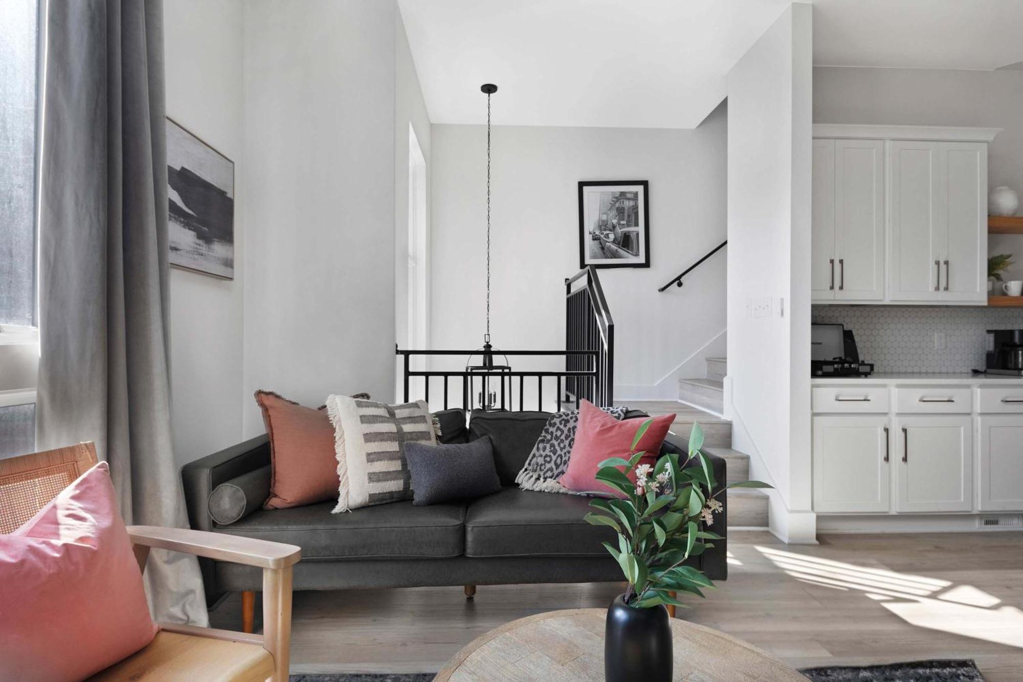 Holiday home The Camellia - Rooftop Patio & Dog Friendly!