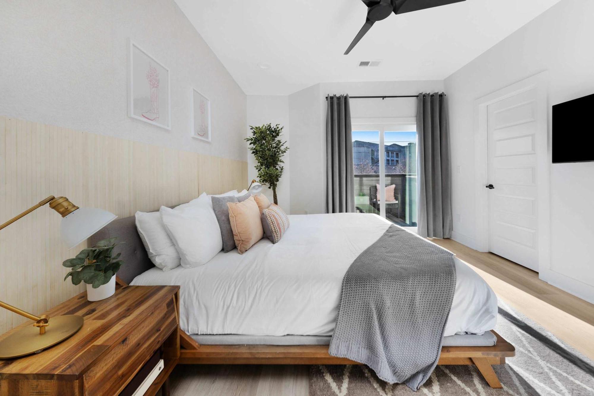 The Camellia - Rooftop Patio & Dog Friendly! Holiday home