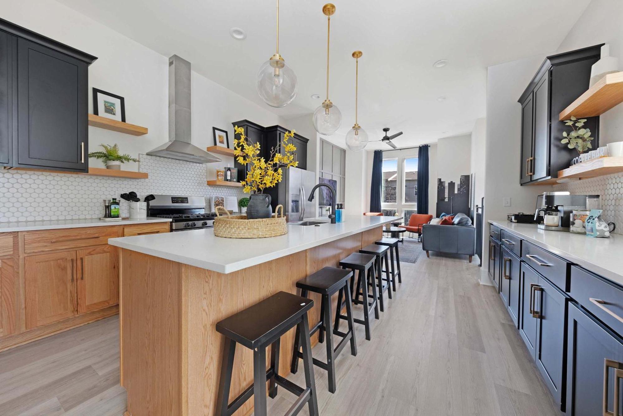 The Aster - Rooftop Patio 2 Miles To Broadway Holiday home *