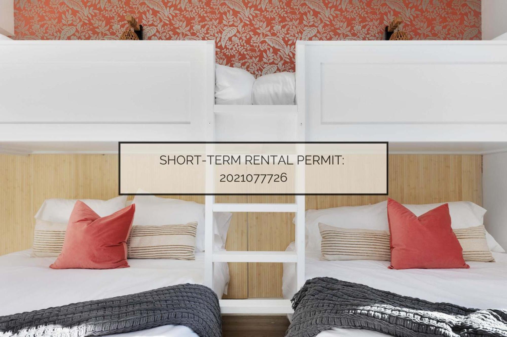 The Camellia - Rooftop Patio & Dog Friendly!