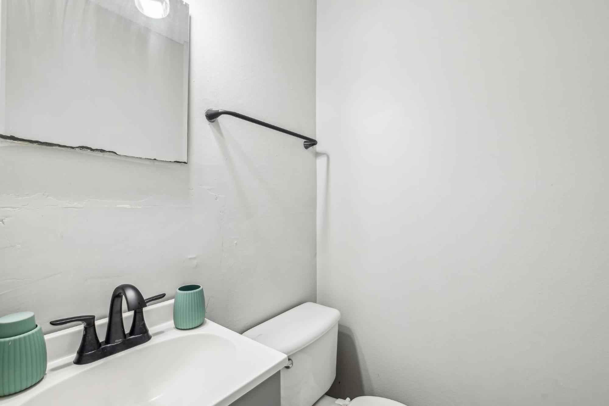 Apartment Brentwood U9 I Cozy & Comfy I 2bd I Free Parking