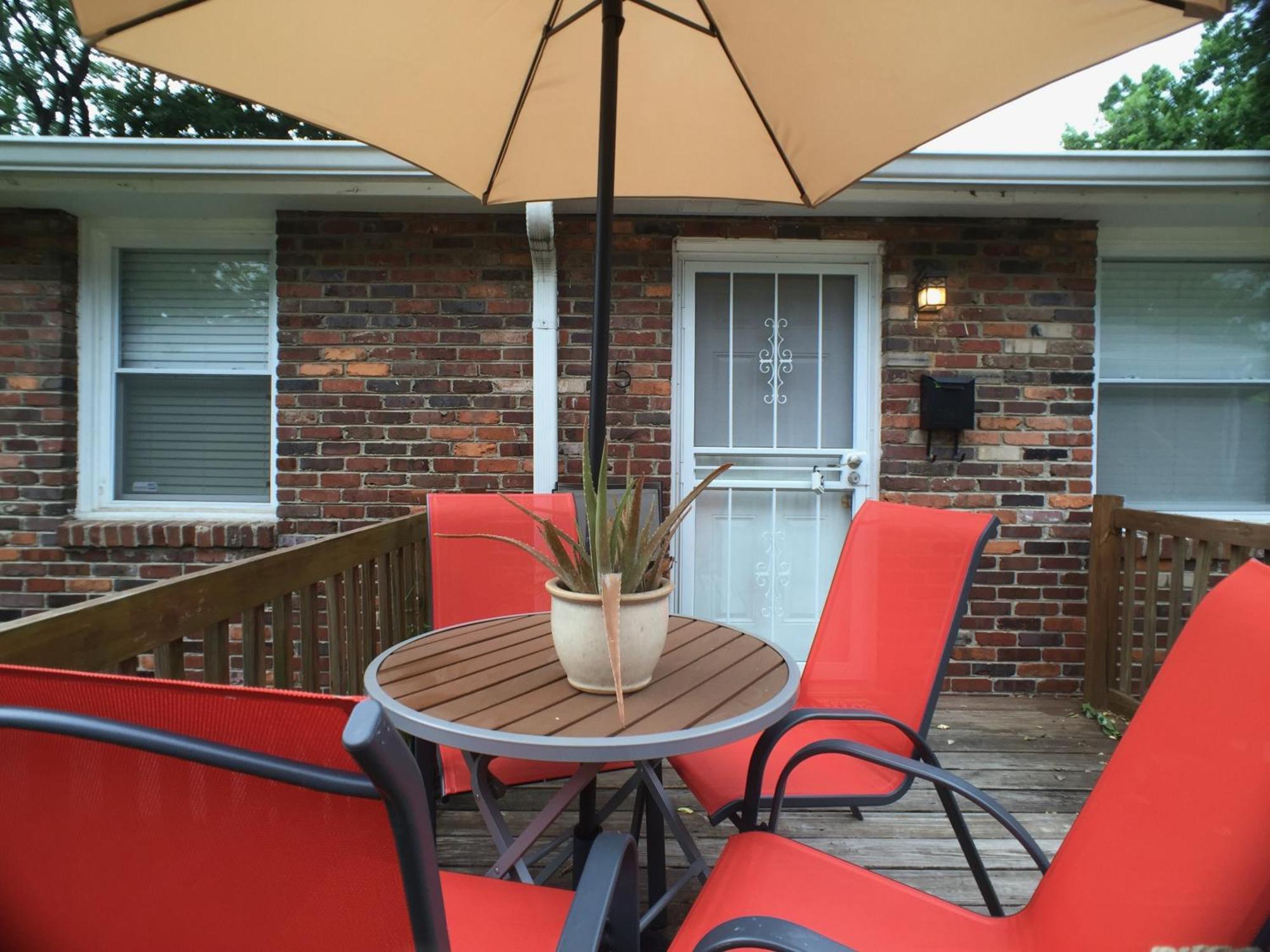 Belmont Kings 1 Mile To Downtown And Park Free Holiday home *