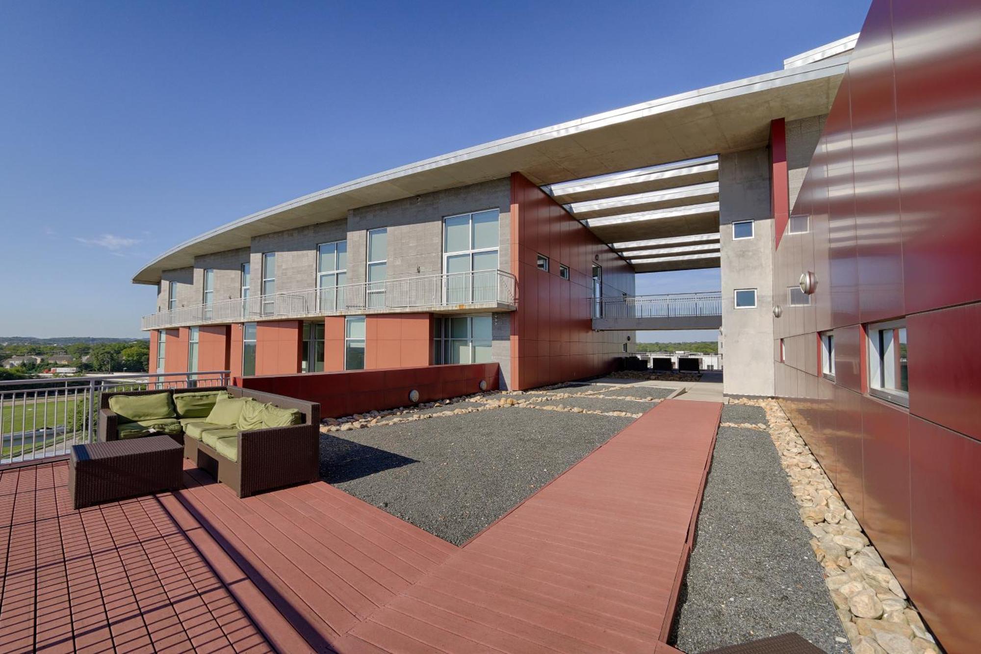 5m600- Two Bedroom Penthouse Holiday home Nashville