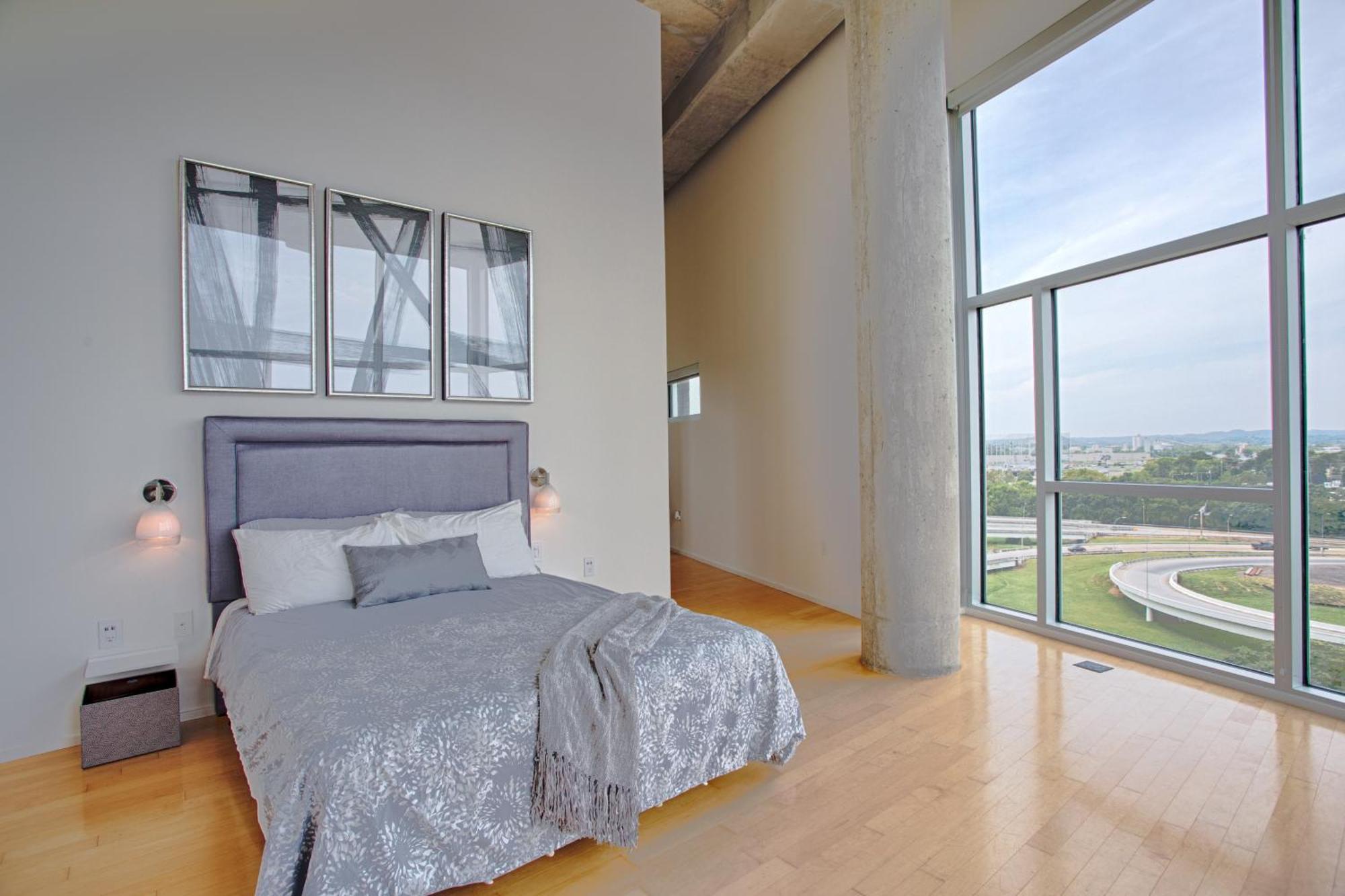 5m600- Two Bedroom Penthouse Nashville