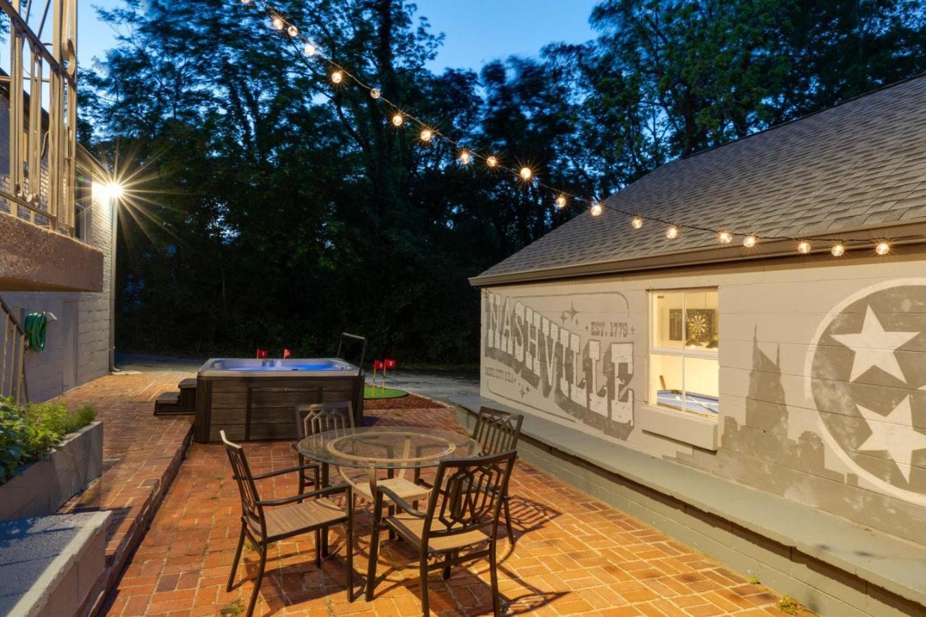 Holiday home Brand New Dream Hot Tub Arcade