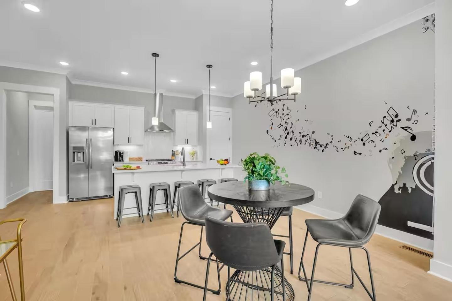 Apartment Four Bedroom In Oceola Ave Nashville