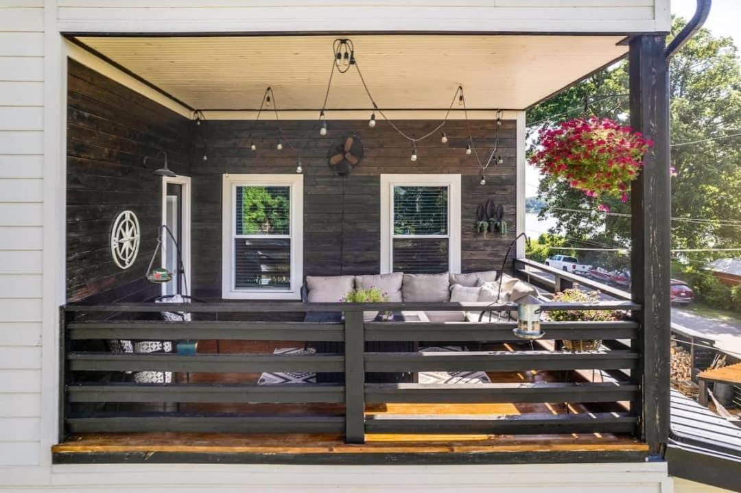 Holiday home Lakeshore Luxury Near River With Hot Tub And Rooftop Deck *