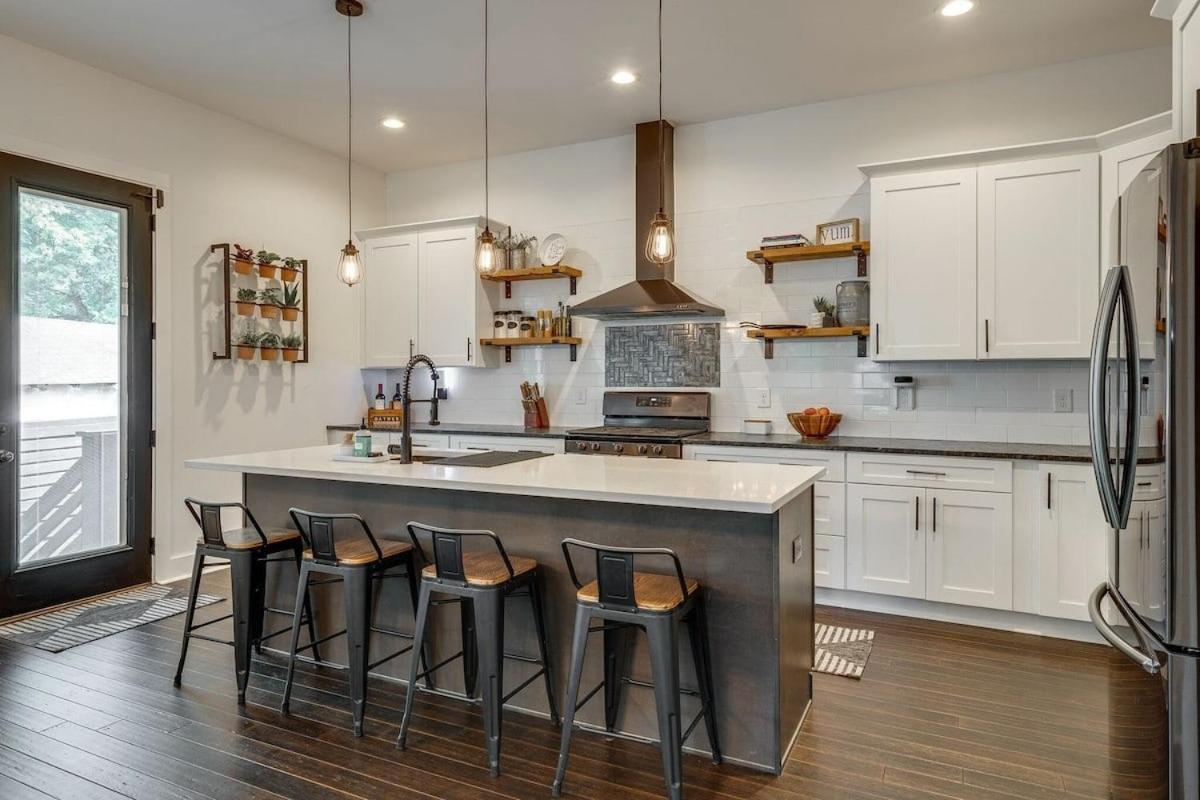 Holiday home Lakeshore Luxury Near River With Hot Tub And Rooftop Deck Nashville