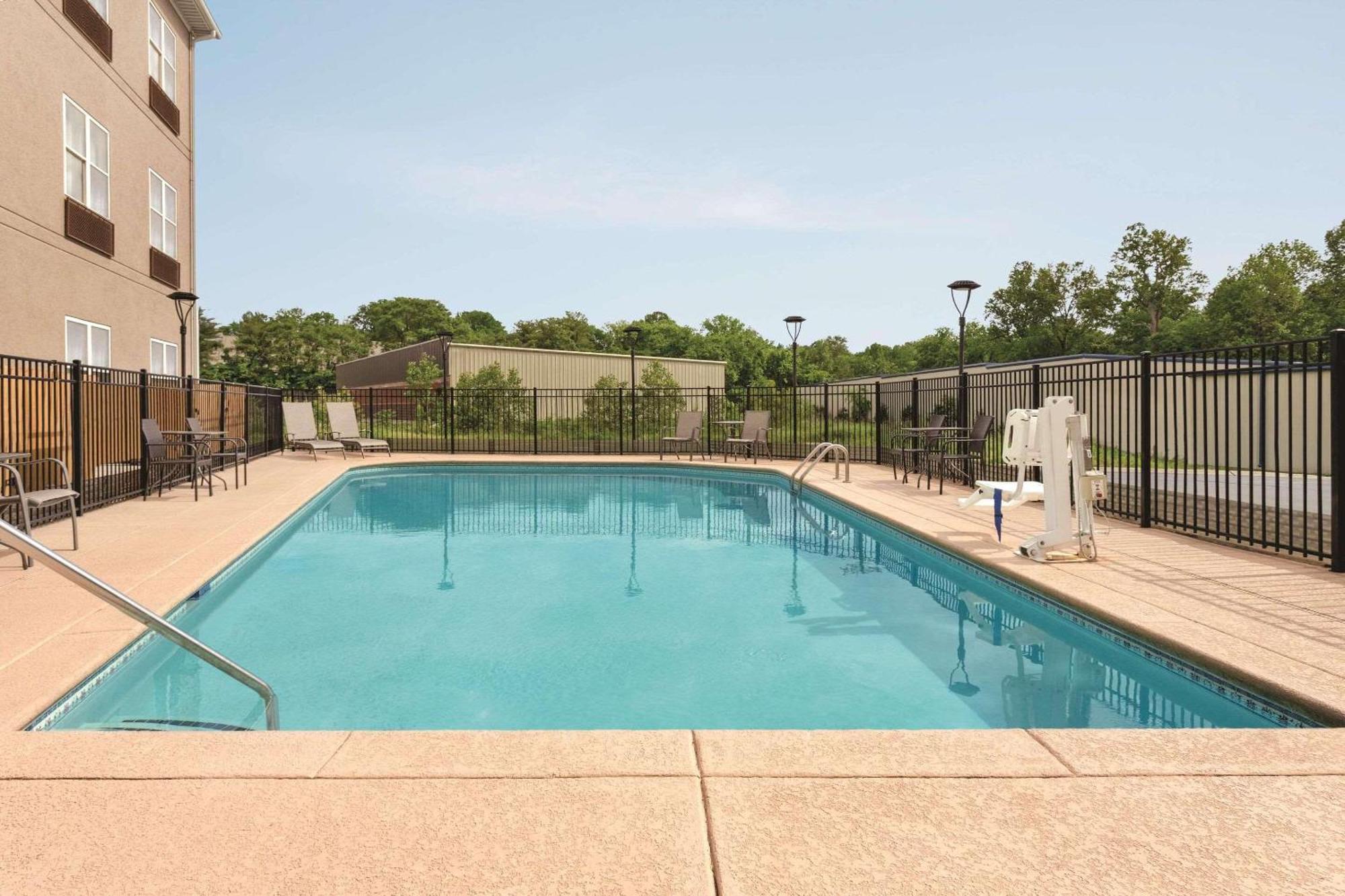 Country & By Radisson, Airport East, Tn 4* Nashville