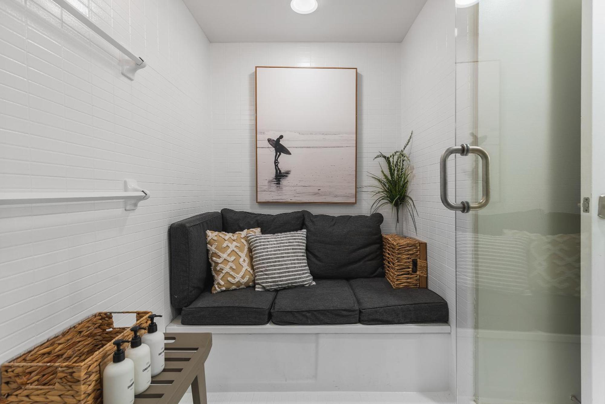 On Famous Music Row - Pool, Parking, Walk To Bars Nashville