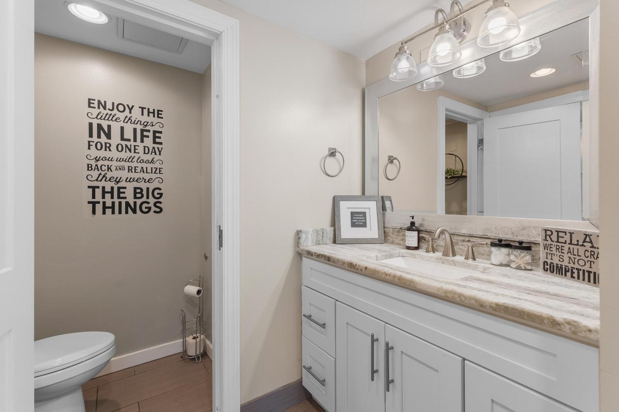 On Famous Music Row - Pool, Parking, Walk To Bars Nashville