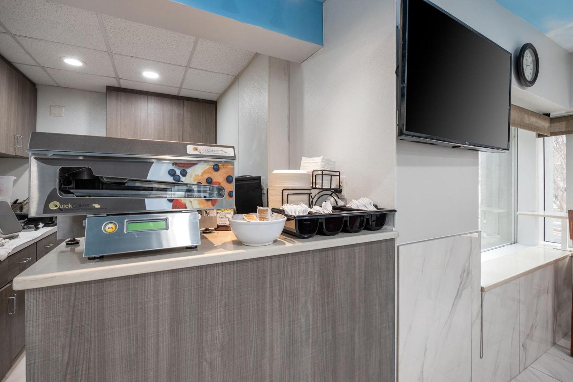 Comfort Downtown - Music Center 4*