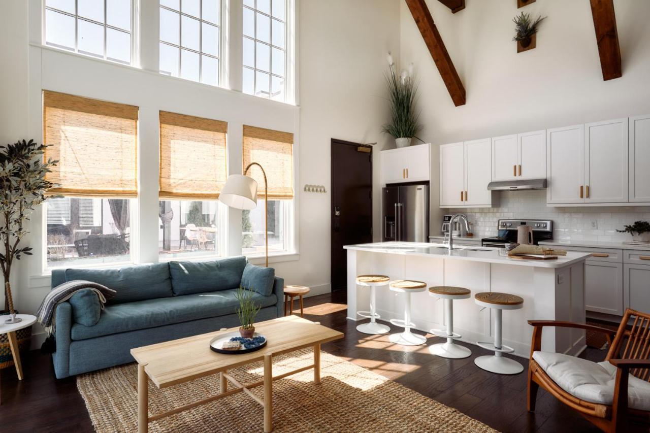 The Third Coast Apartment Nashville