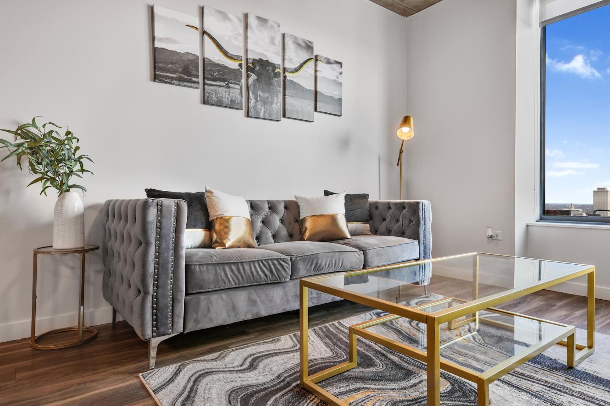Golden Luxe Downtown