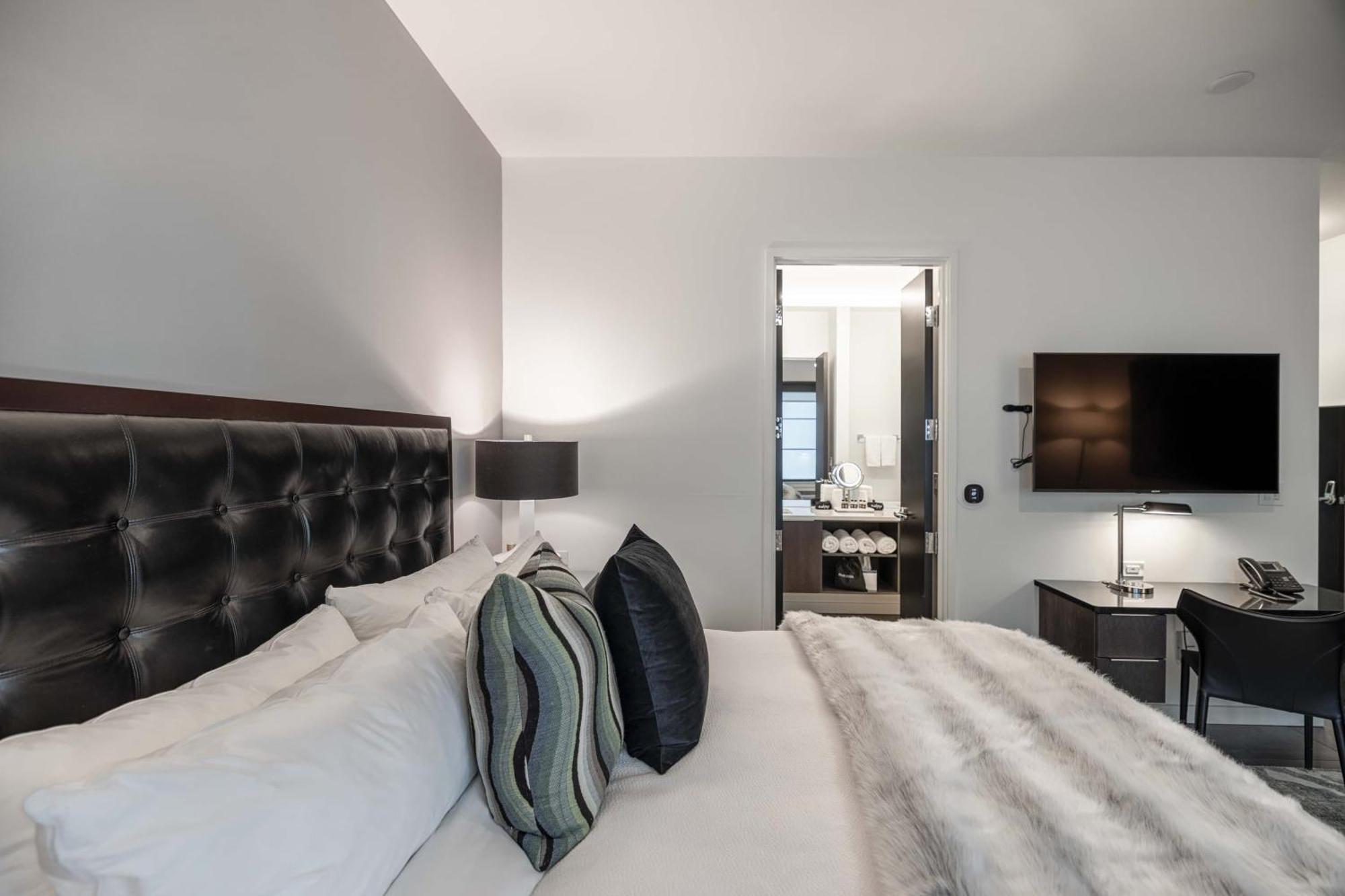 121 Floor 2 Buyout By Avantstay Entire Second Floor Buyout Of 121 Sleeps 18 Hotel *