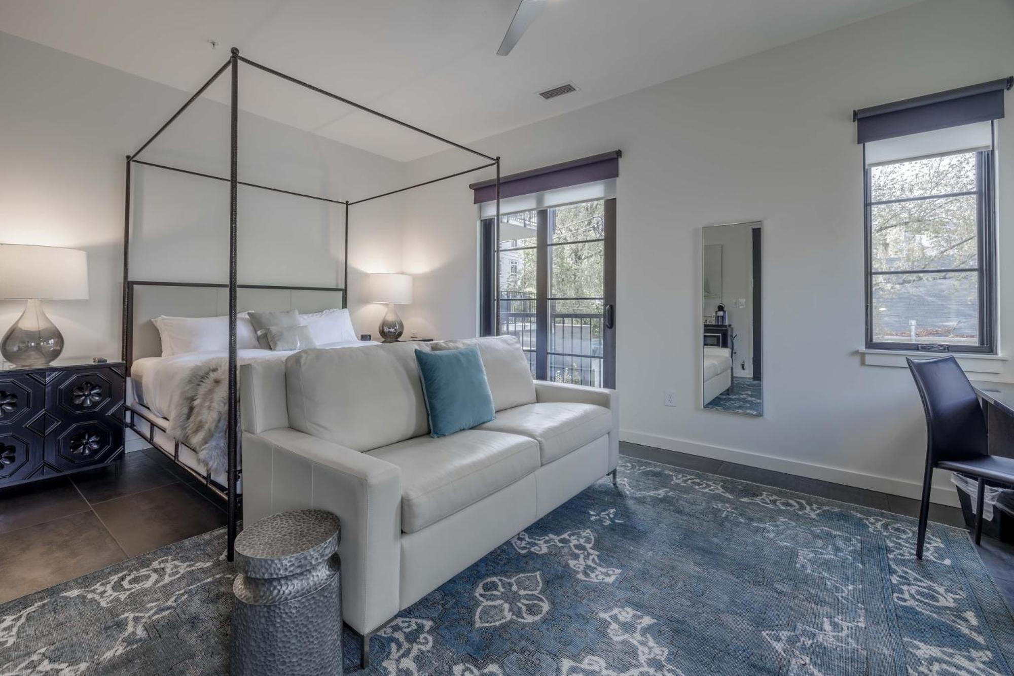 Hotel 121 Floor 2 Buyout By Avantstay Entire Second Floor Buyout Of 121 Sleeps 18 *