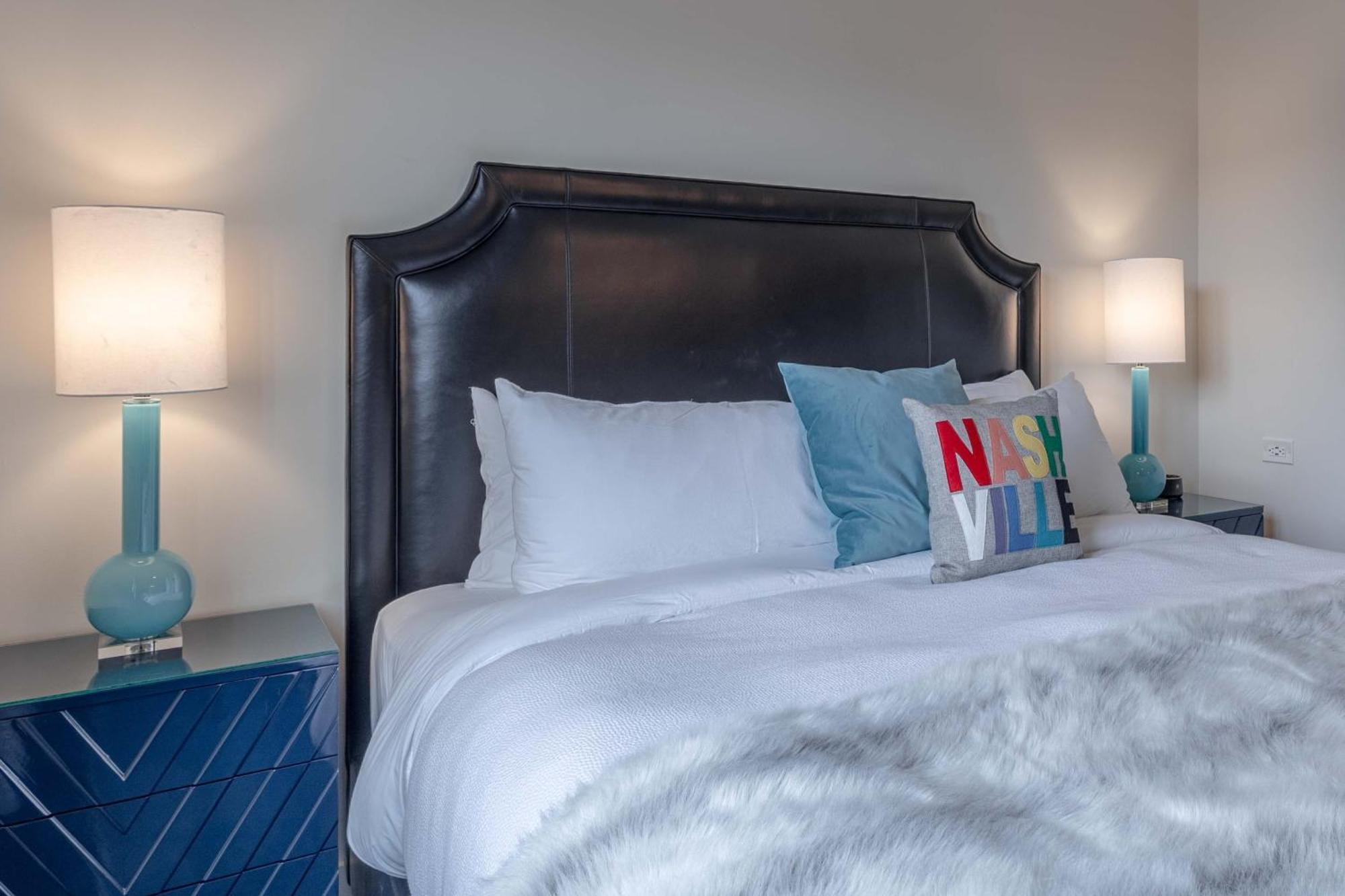 121 Floor 2 Buyout By Avantstay Entire Second Floor Buyout Of 121 Sleeps 18 Hotel *