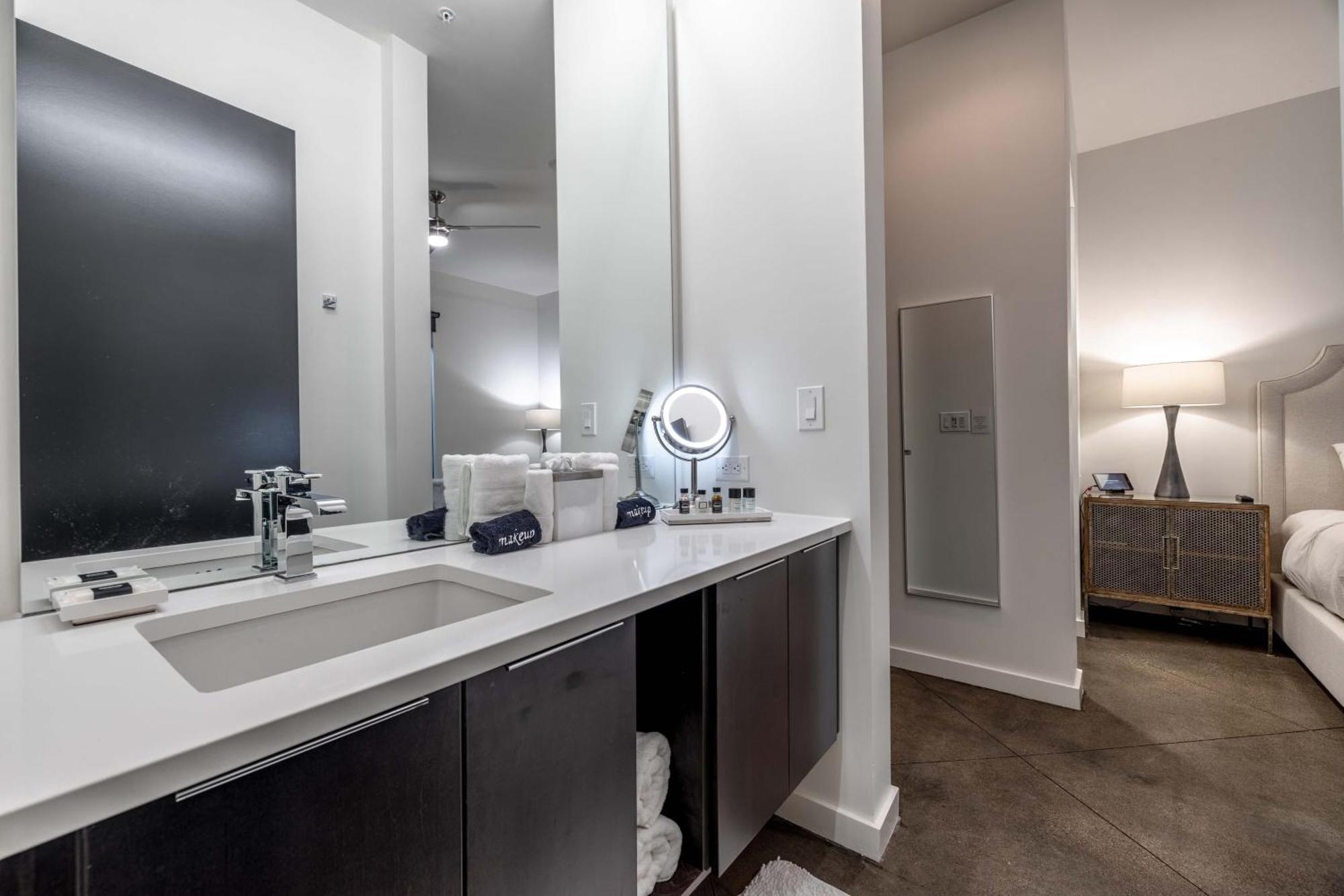 Apartment 121 Floor 1 Buyout By Avantstay Entire First Floor Buyout Of 121 Sleeps 16 *