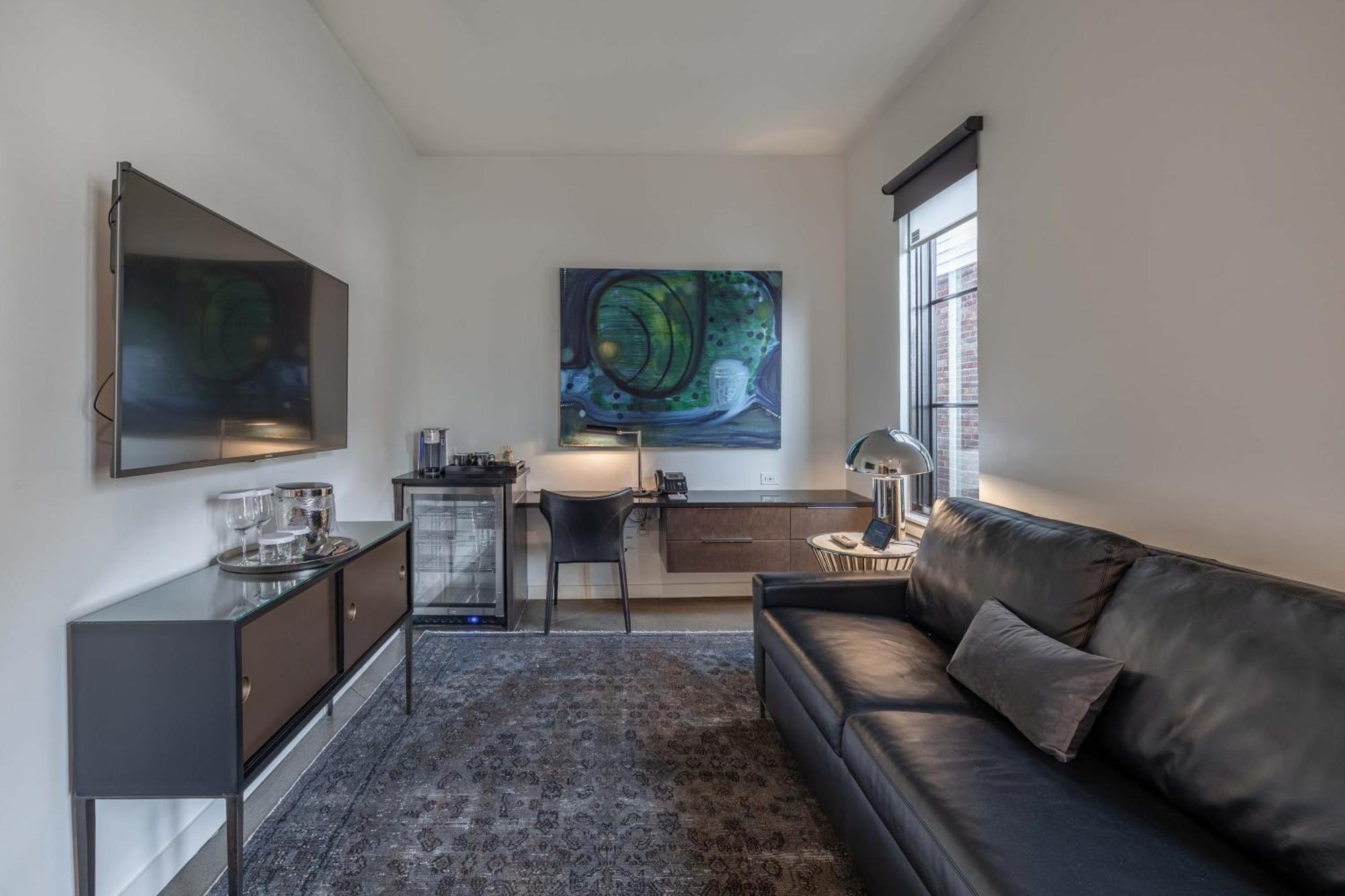 Apartment 121 Floor 1 Buyout By Avantstay Entire First Floor Buyout Of 121 Sleeps 16 *