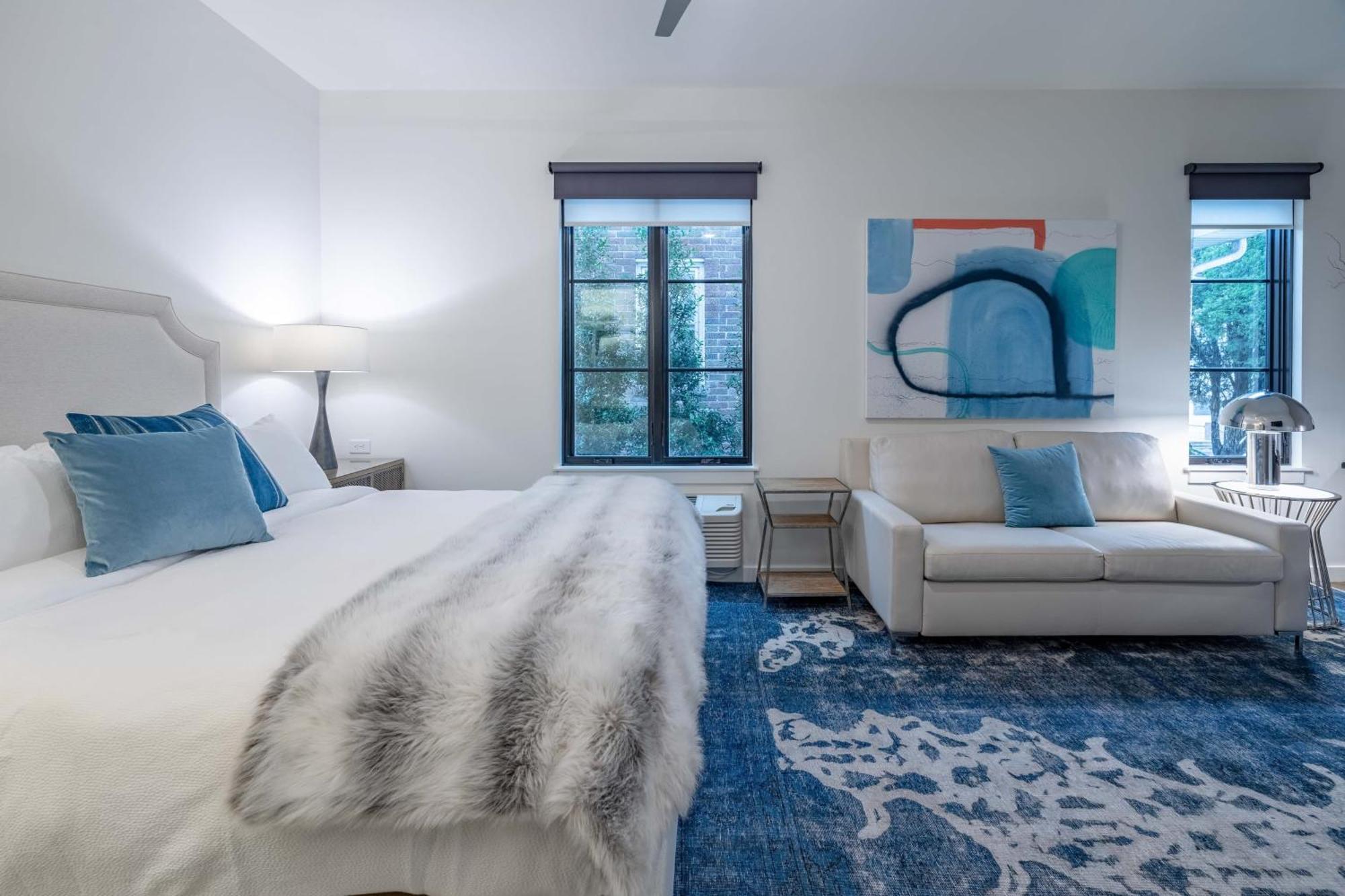 121 Floor 1 Buyout By Avantstay Entire First Floor Buyout Of 121 Sleeps 16 Nashville