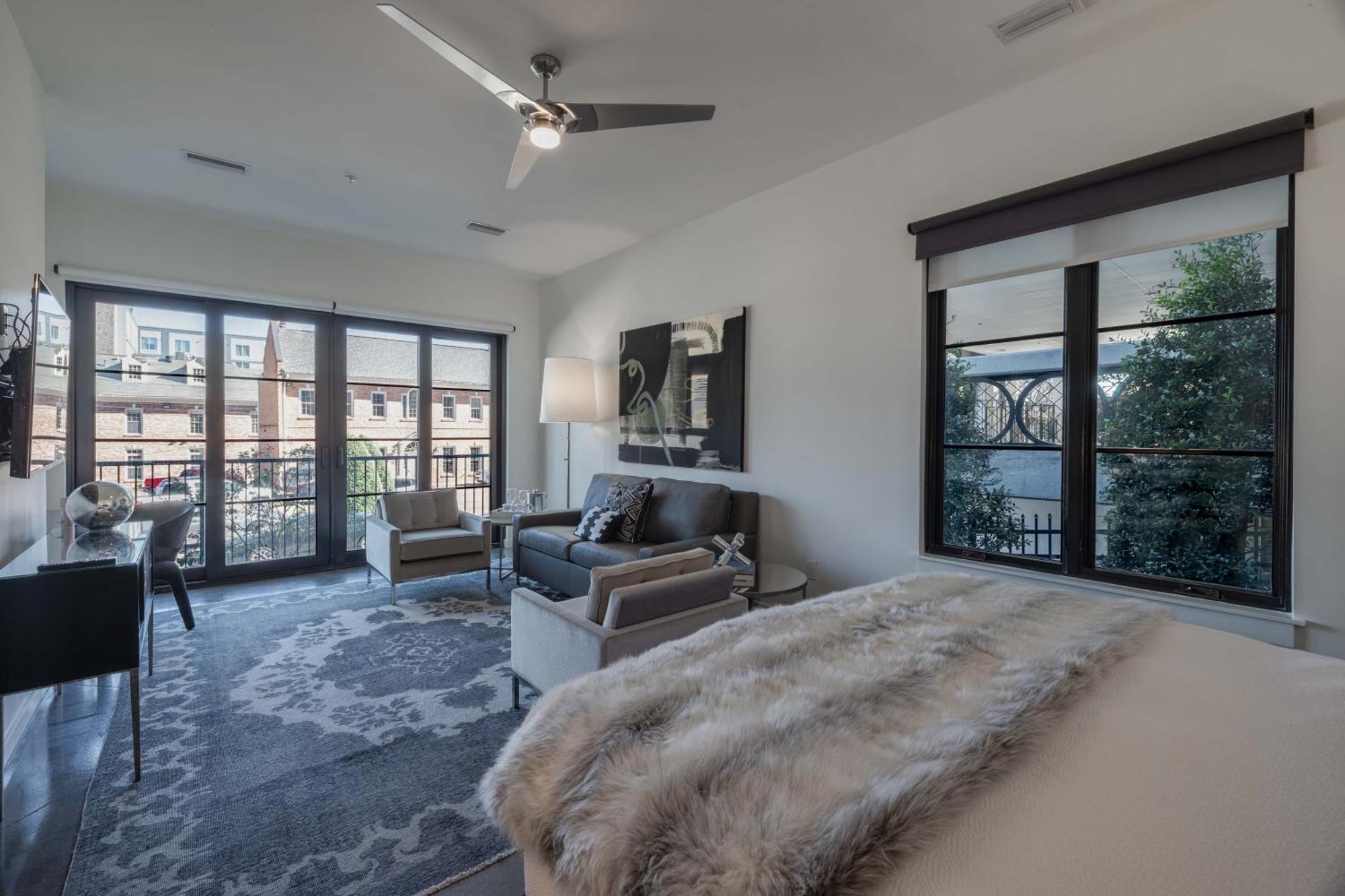 121 Floor 1 Buyout By Avantstay Entire First Floor Buyout Of 121 Sleeps 16 * Nashville