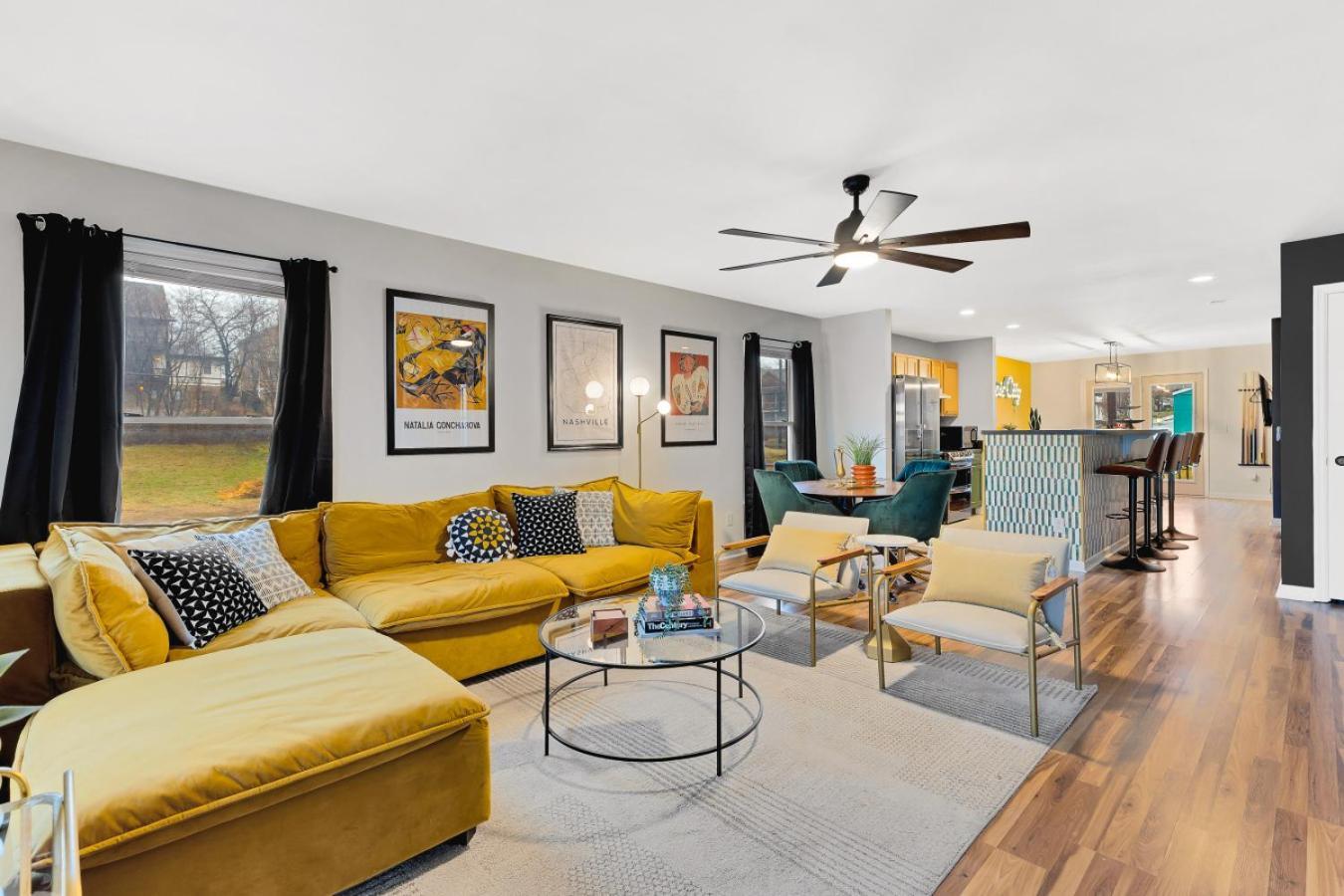 Pool Table Walk To Downtown Bars And Farmers Market *