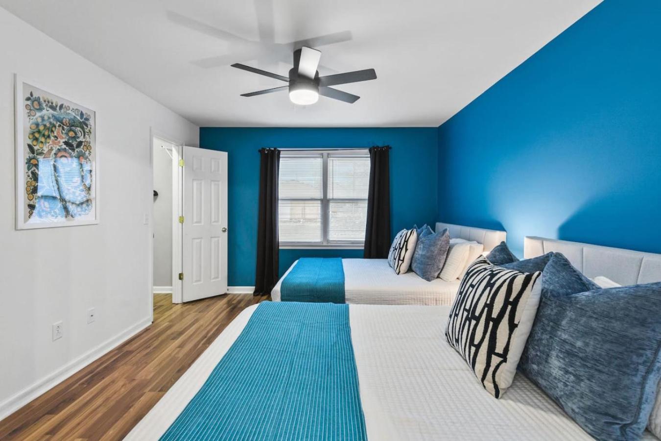 Holiday home Pool Table Walk To Downtown Bars And Farmers Market *