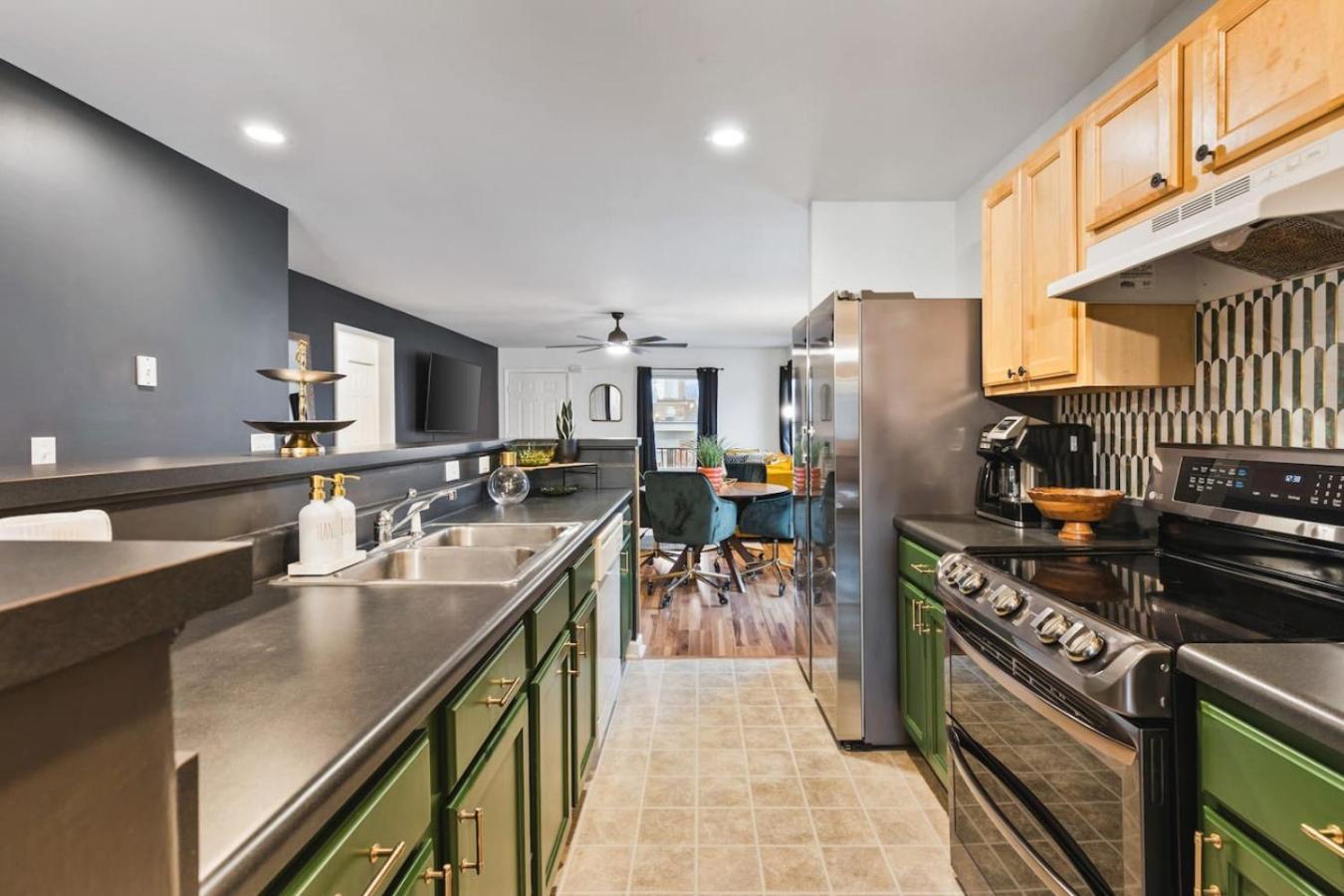 Holiday home Pool Table Walk To Downtown Bars And Farmers Market *