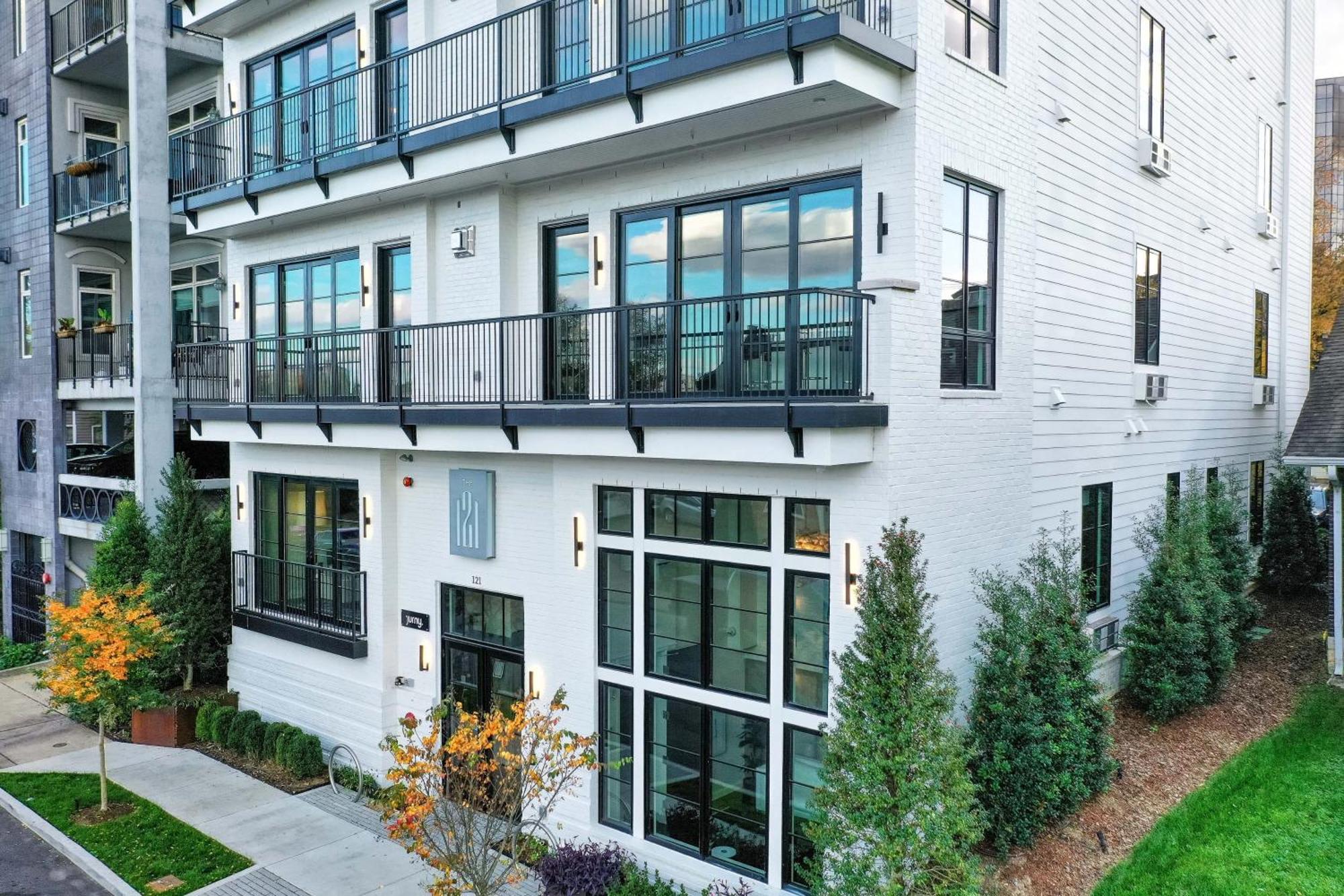 121 Floor 3 Buyout By Avantstay Entire Third Floor Buyout Of 121 Sleeps 18