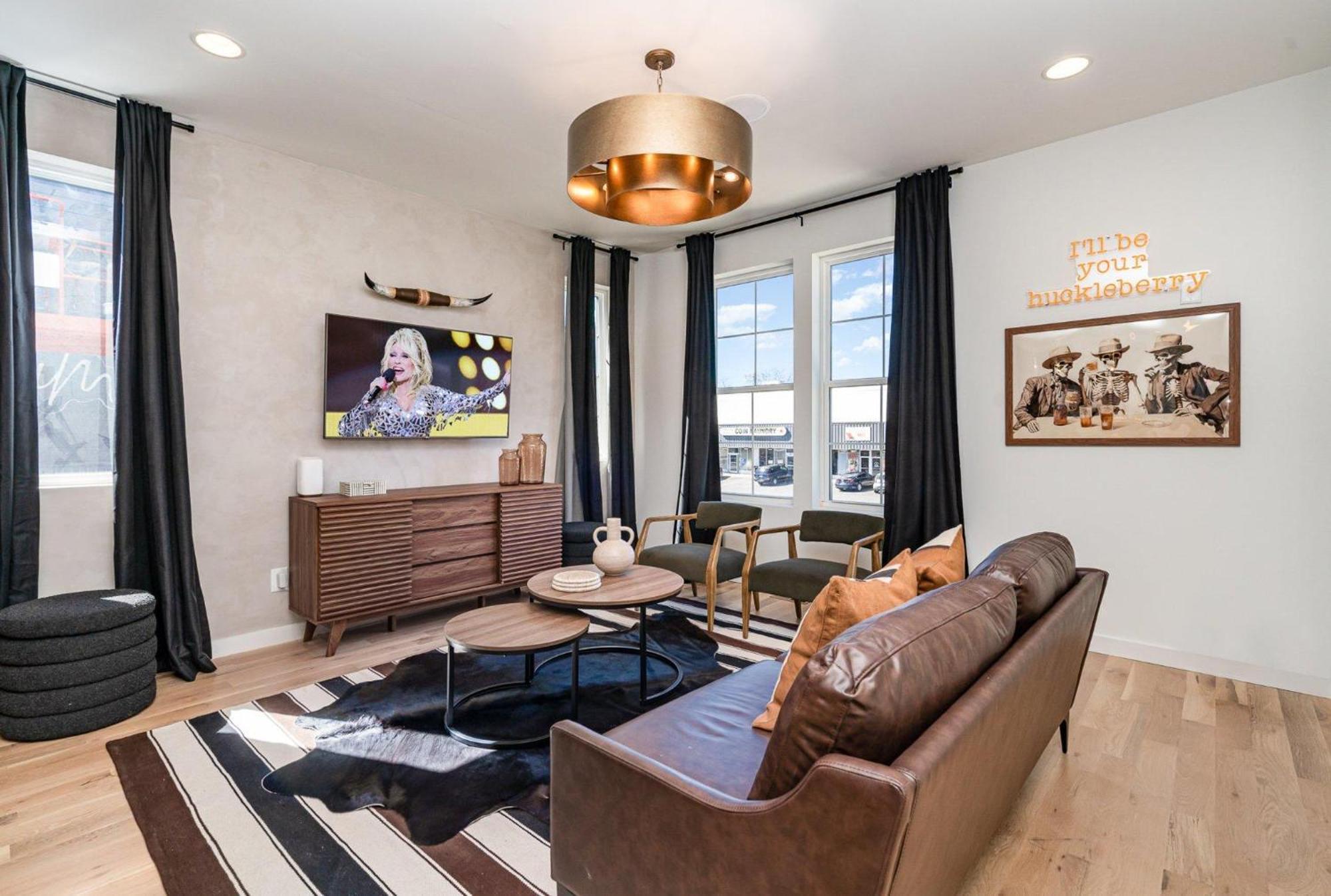 Western Harmony - Rooftop Deck - Mins To Broadway Holiday home