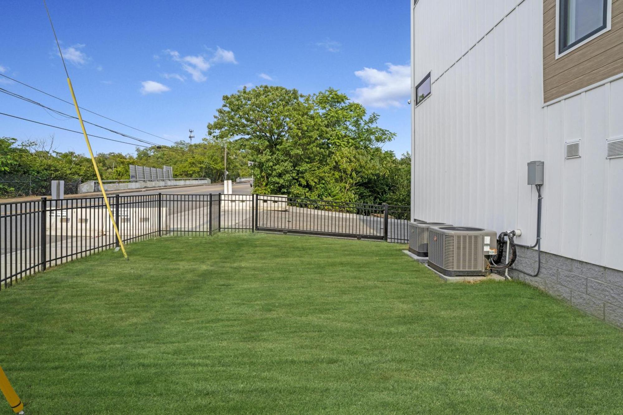 Luxe-high Note-rooftop Hot Tub-3 Mins To Broadway * Nashville