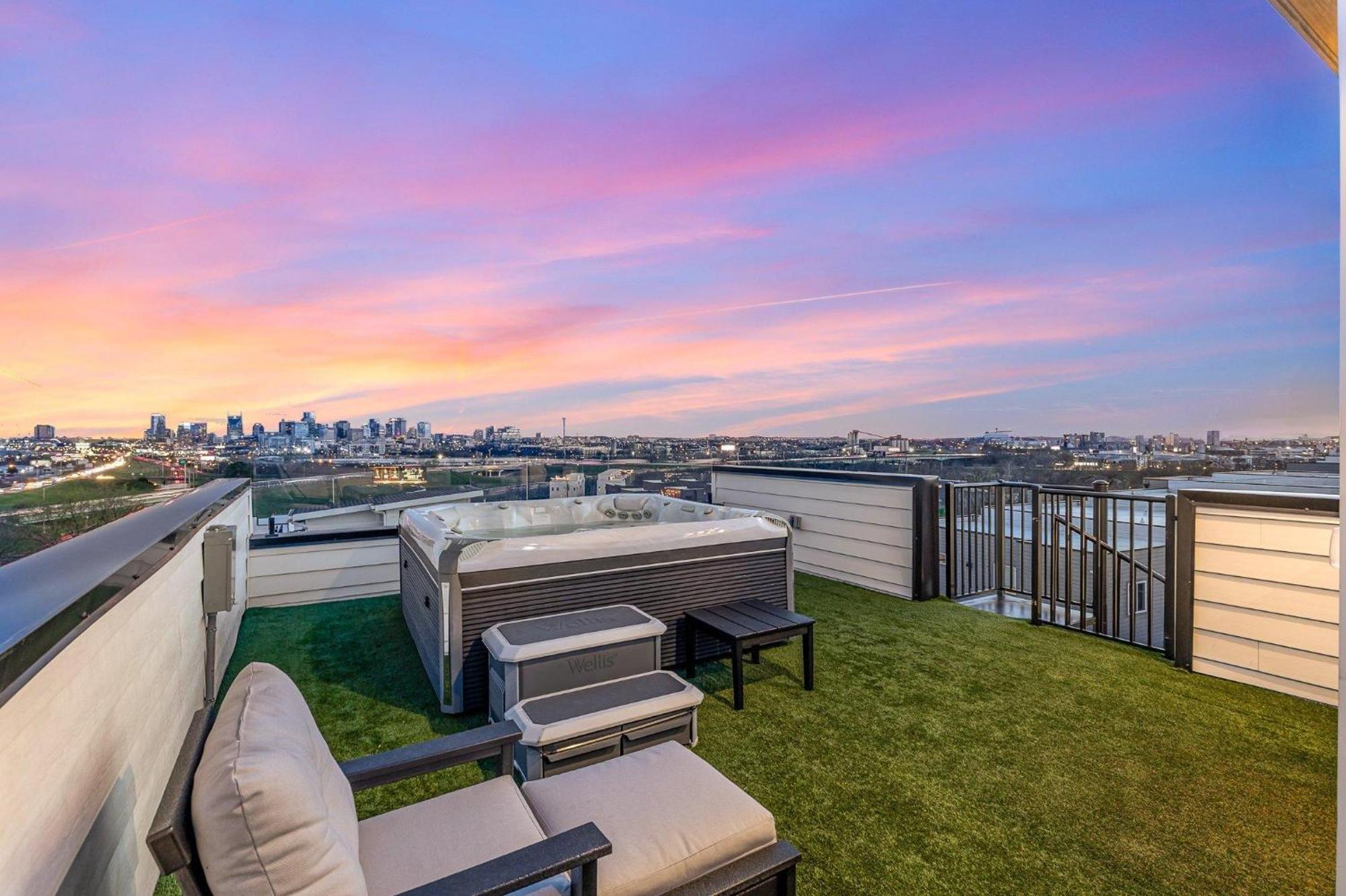 Luxe-high Note-rooftop Hot Tub-3 Mins To Broadway *