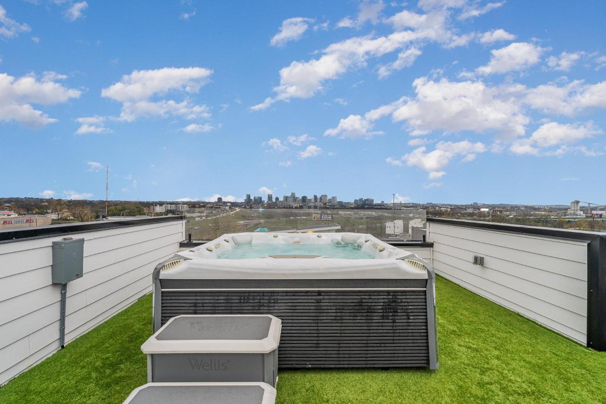 Luxe-high Note-rooftop Hot Tub-3 Mins To Broadway *