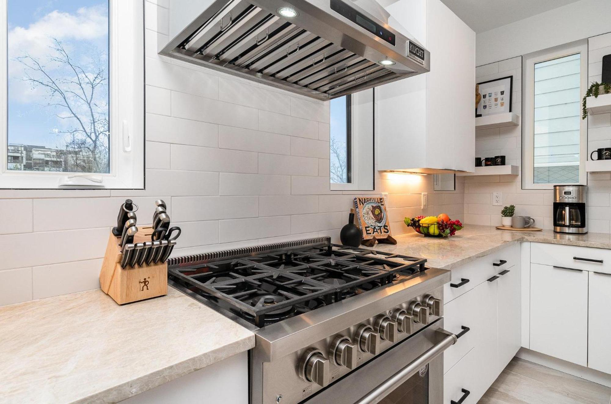Holiday home Luxe-high Note-rooftop Hot Tub-3 Mins To Broadway