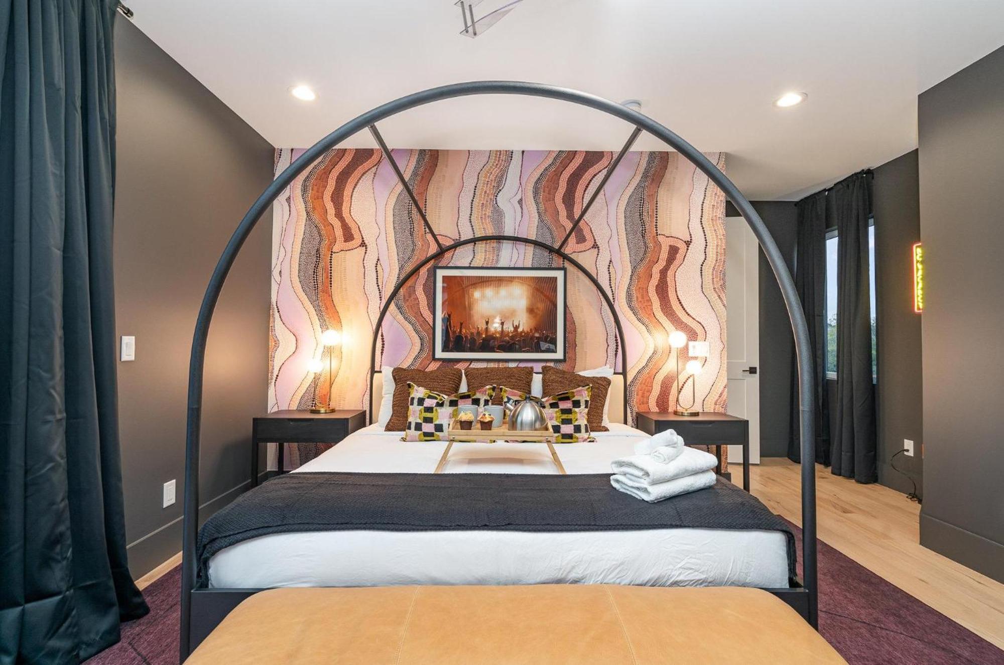 Holiday home Luxe-high Note-rooftop Hot Tub-3 Mins To Broadway