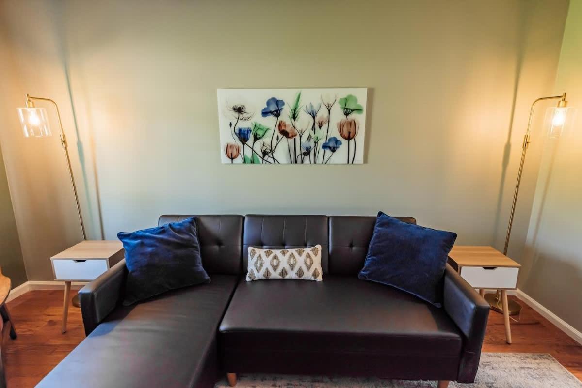 Riverside Retreat Near 5 Points Holiday home *