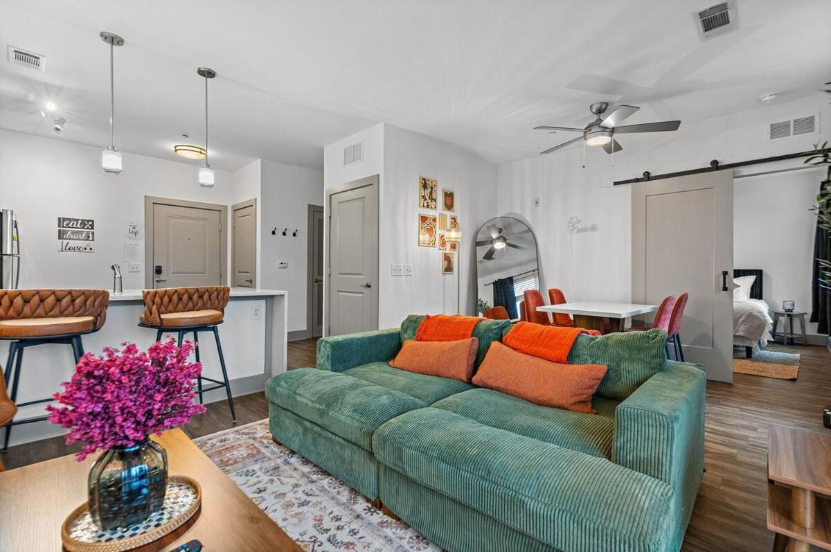 Mid-century Charm In Midtown Apartment Nashville