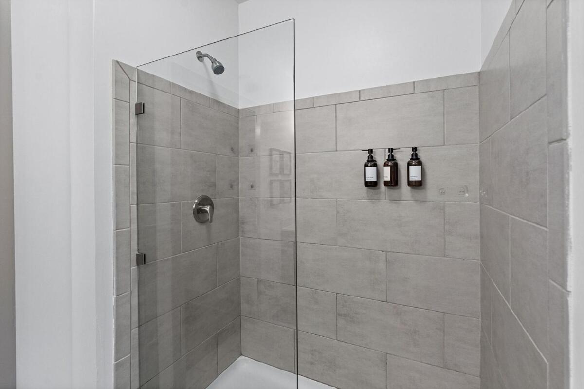 Mid-century Charm In Midtown