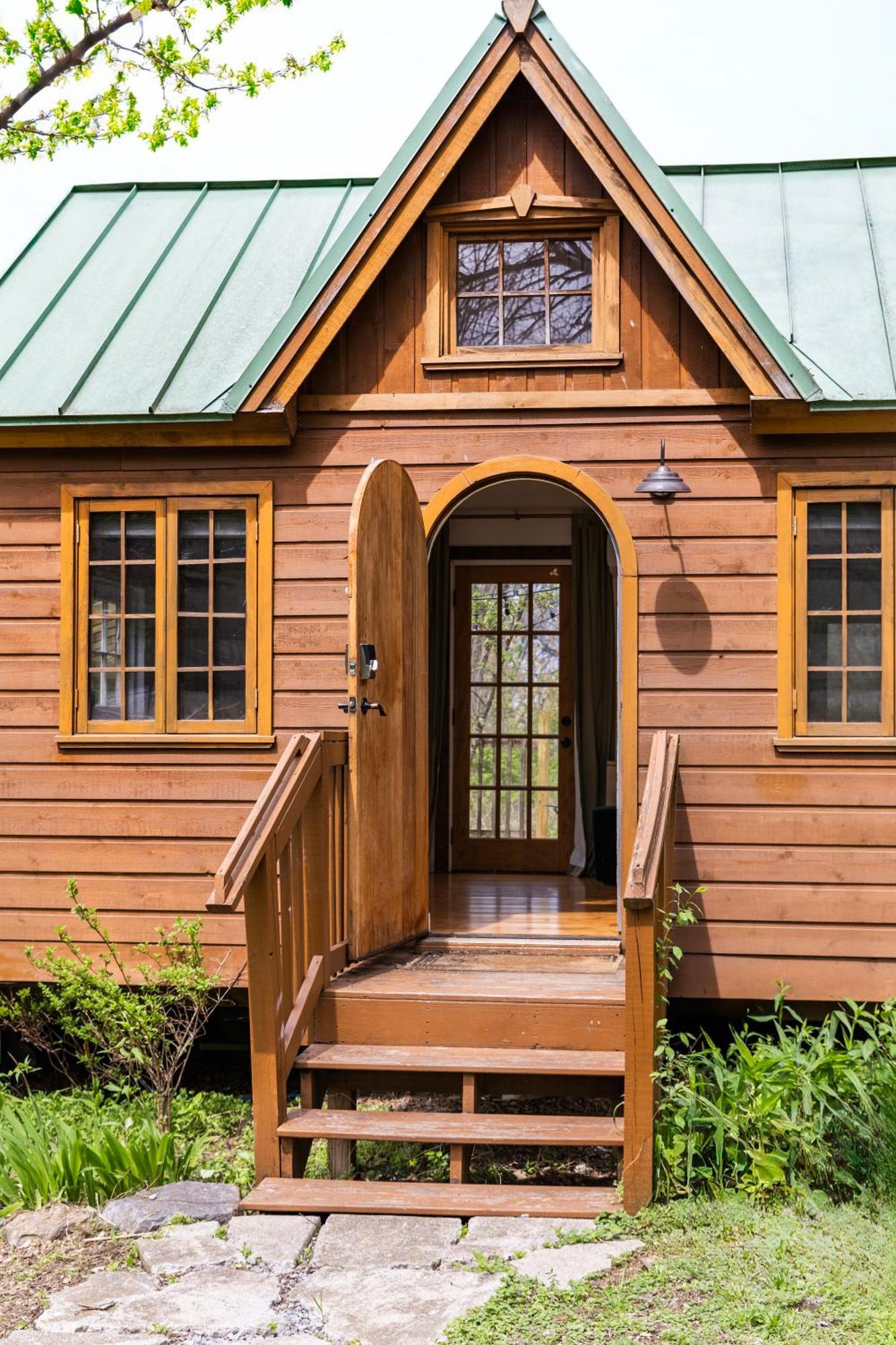 Dreamy Tiny House With Hot Tub And Garden Patio *