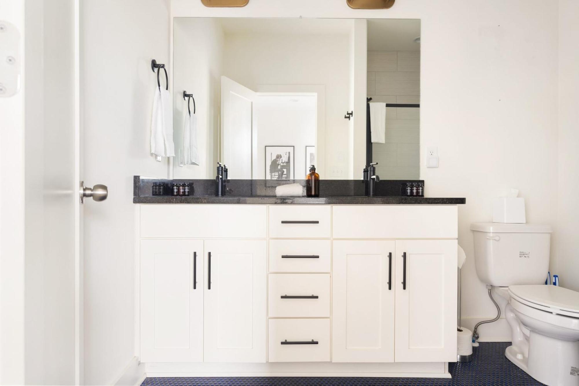 Hart Buyout 3 By Avantstay Two Town House Buyout W Modern Amenities In Holiday home Nashville